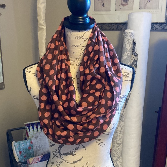 Infinity Scarf - Picture 2 of 3